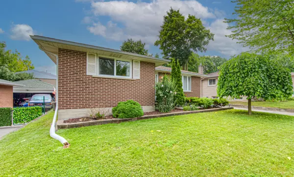 31 Hillmount ST, Kitchener, ON N2C 2C5
