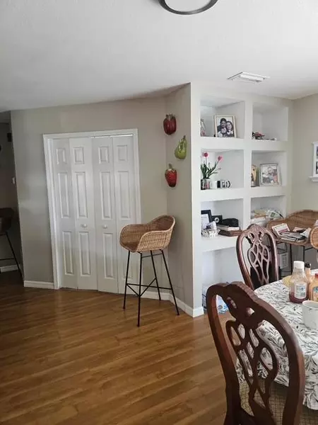 632 SE Evergreen Ter, Port St Lucie, FL 34983