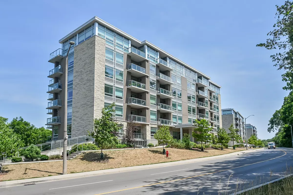 Hamilton, ON L8N 0B2,455 Charlton AVE E #307