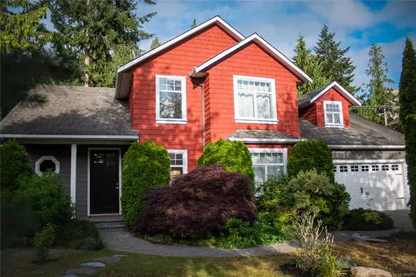 907 Savary Dr, Qualicum Beach, BC V9K 1R7