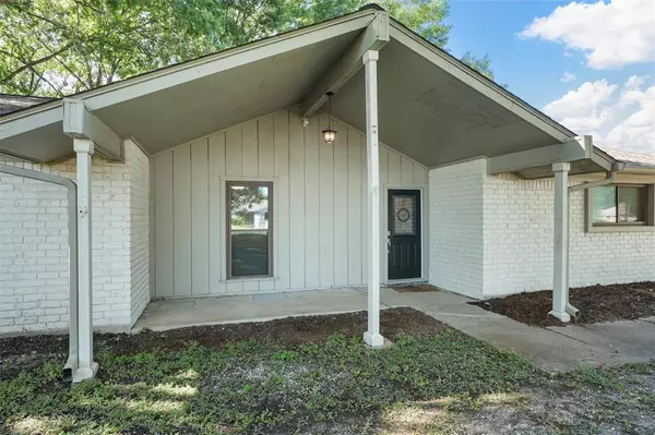 Hewitt, TX 76643,220 Ivy Lane