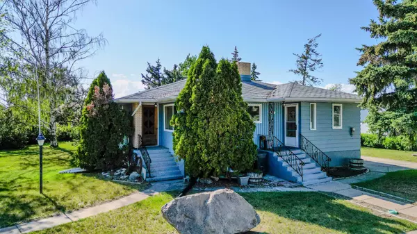 102 N 100 E, Raymond, AB T0K 2S0