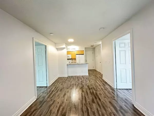 Toronto C07, ON M2M 4M7,15 Greenview AVE #414