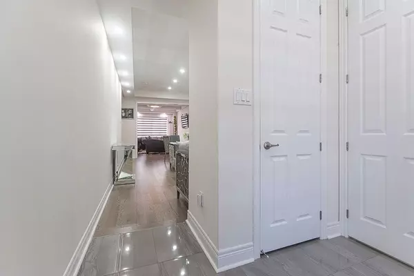 Brampton, ON L6R 4E9,29 Michener DR