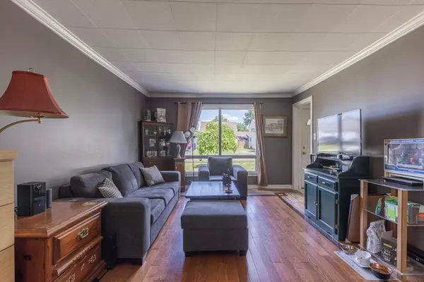 Niagara Falls, ON L2G 3A1,6128 Cadham ST