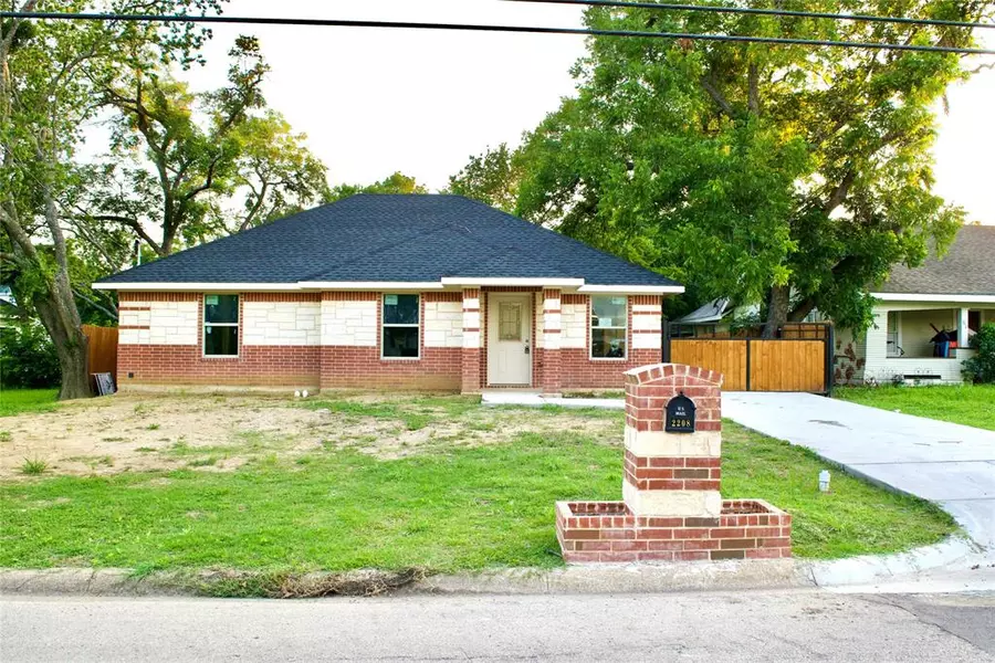 2208 N Beaton Street, Corsicana, TX 75110