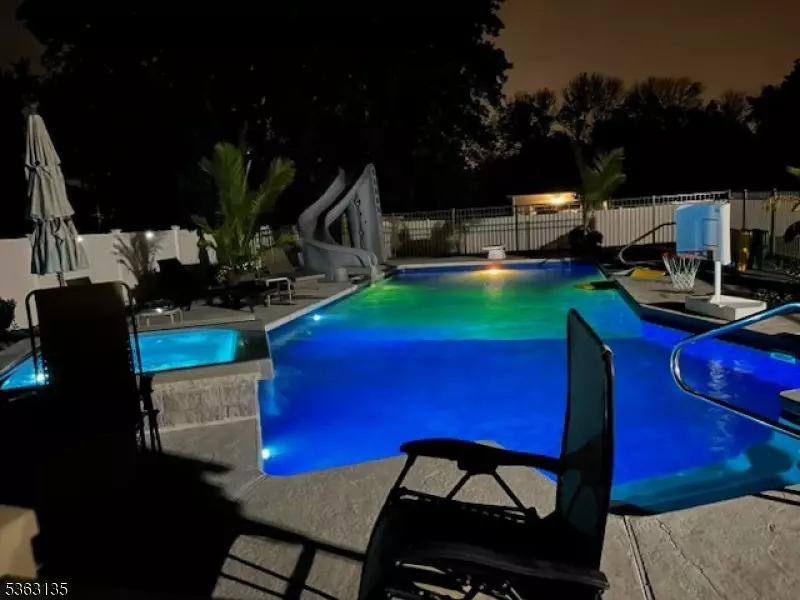 151 2Nd St, Franklin Twp., NJ 08873