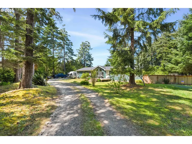 55001 RUBY LOOP, Bandon, OR 97411