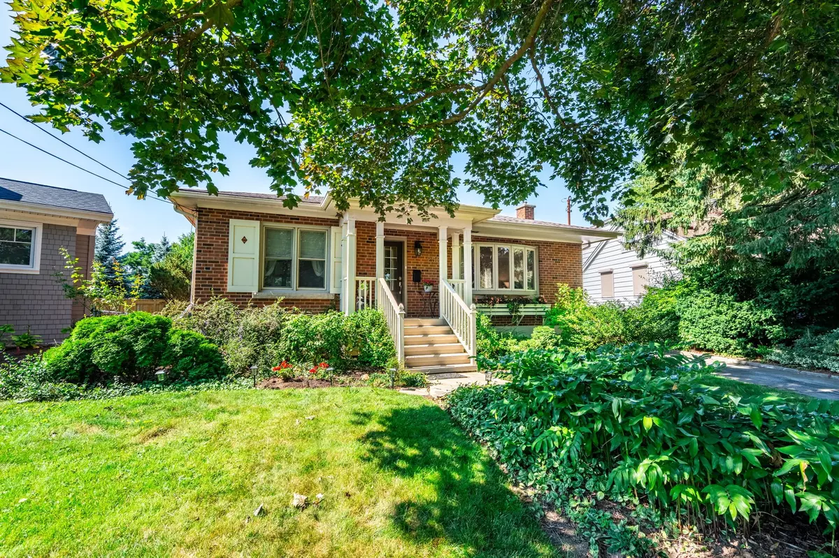 Burlington, ON L7R 1W8,2329 Sharron ST