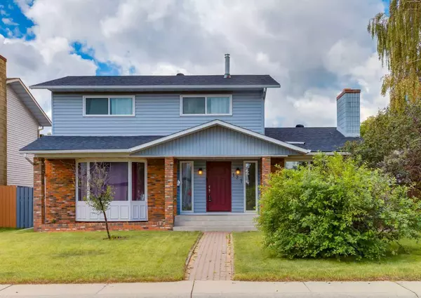 127 Silvercreek Close NW, Calgary, AB T3B 5G2