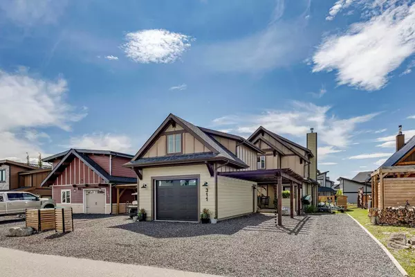 311 Cottageclub WAY, Rural Rocky View County, AB T4C1B1