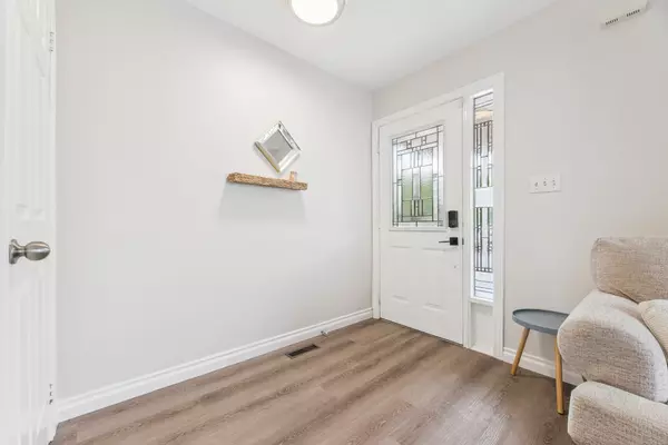 Whitby, ON L1R 3E7,27 Haverhill CRES