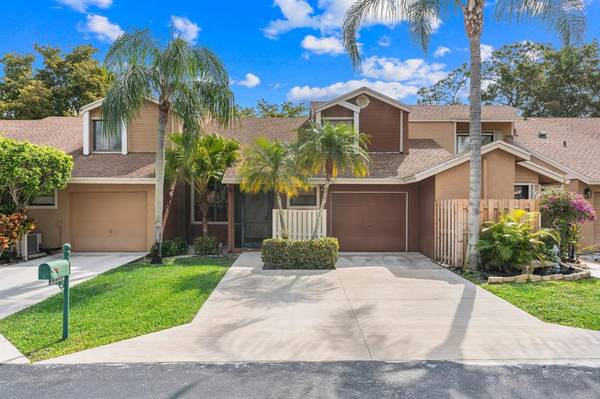 22384 Thousand Pines Ln, Boca Raton, FL 33428