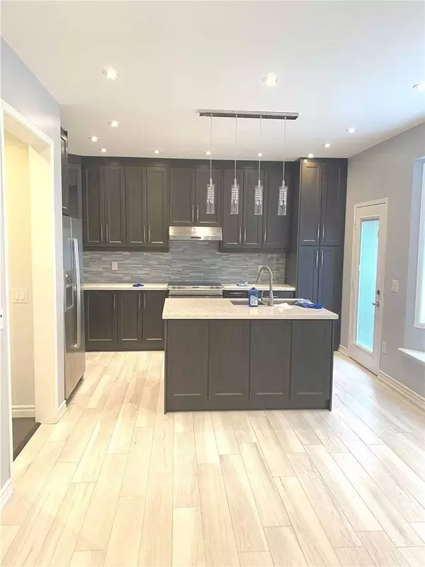 Markham, ON L6C 2V1,26 Wychwood DR