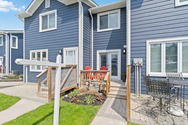 Lambton Shores, ON N0M 1T0,5 River RD #11