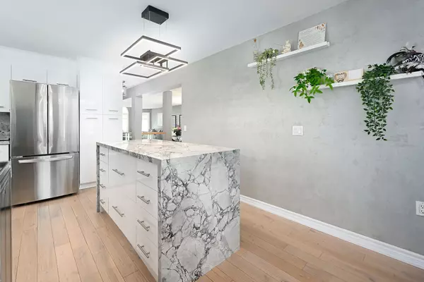 Hamilton, ON L8B 1A5,106 Bushmill CIR