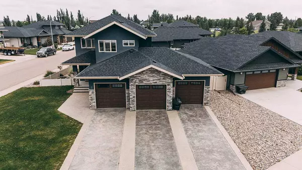 2 Meadow Close, Lacombe, AB T4L 0J1
