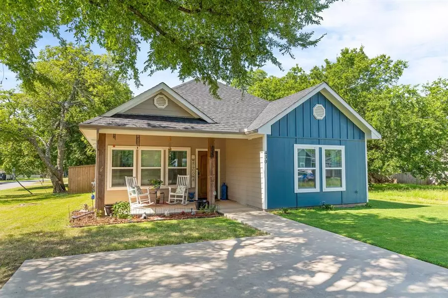 430 E Monterey Street, Denison, TX 75021
