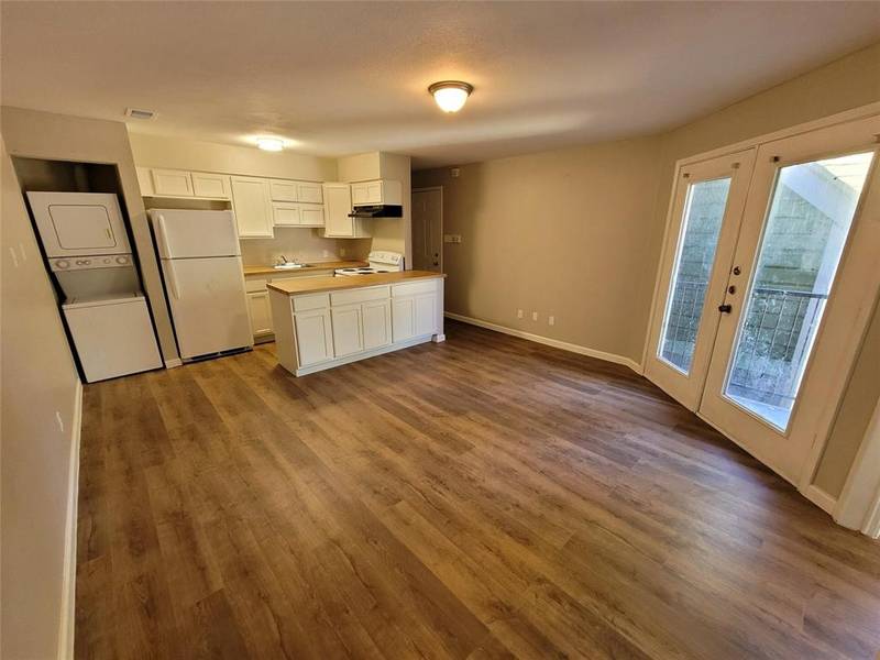 9815 Walnut Street #304, Dallas, TX 75243