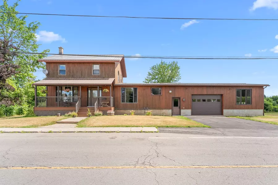 3241 Elizabeth ST, Greely - Metcalfe - Osgoode - Vernon And Area, ON K0A 2W0
