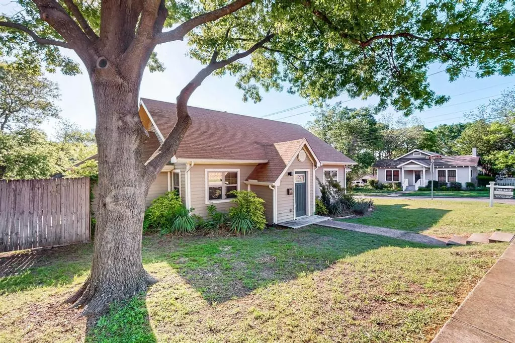 Mckinney, TX 75069,117 S College Street