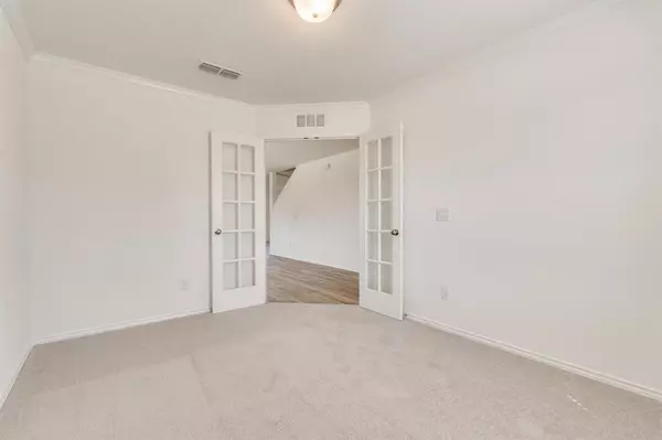Fort Worth, TX 76052,16048 Isles Drive