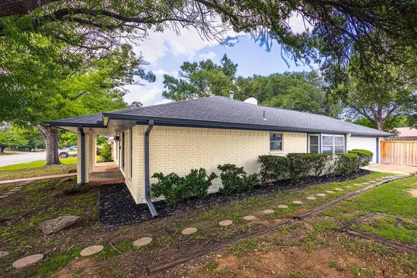 Fort Worth, TX 76133,6509 S Hulen Street