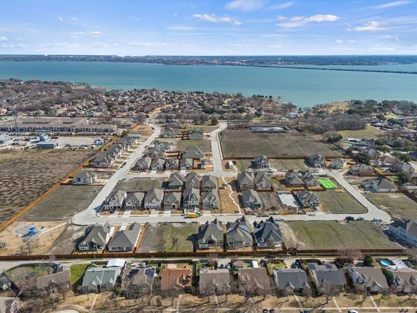 3917 Windmere Drive, Rowlett, TX 75088
