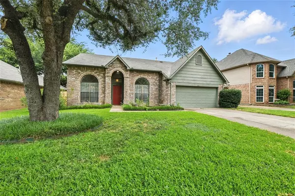 Grapevine, TX 76051,2116 S Winding Creek Drive