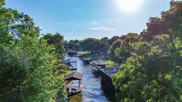 102 Misty Glen Circle, Gun Barrel City, TX 75156
