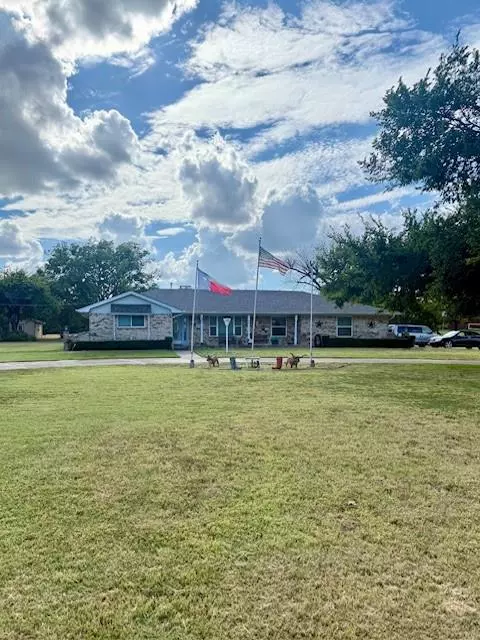 80 Corral Drive N, Fort Worth, TX 76244