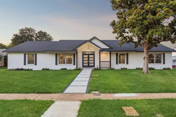 3849 Crown Shore Drive, Dallas, TX 75244