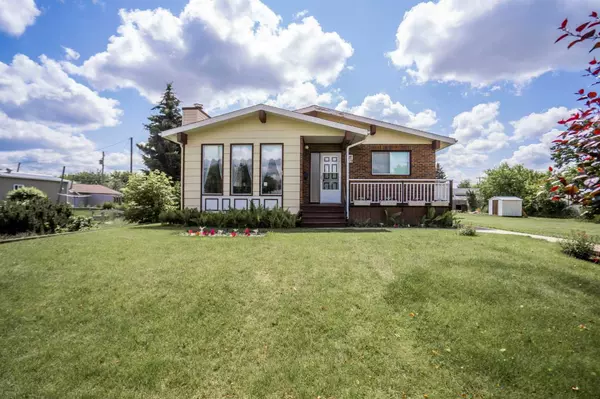 4713 50 Ave, Grimshaw, AB T0H1W0