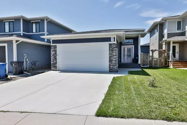 526 Devonia RD W, Lethbridge, AB T1J 5J7
