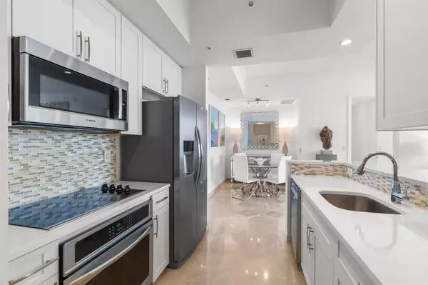 Fort Lauderdale, FL 33301,347 N New River Dr E #3011