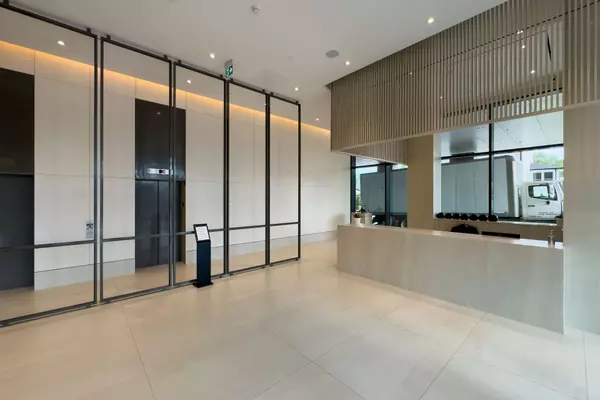 Mississauga, ON L5G 3G1,28 Ann ST #1110