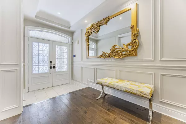 Oakville, ON L6M 0X1,135 Hoey CRES