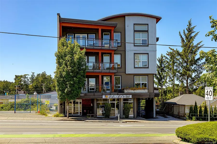 1008 Tillicum Rd #201, Esquimalt, BC V9A 1Z8