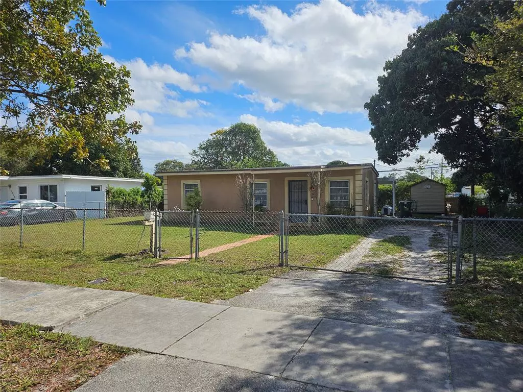 Miami Gardens, FL 33054,2520 NW 160th St