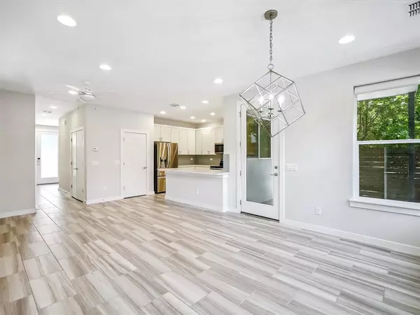 Dallas, TX 75218,1095 Gallivant Lane