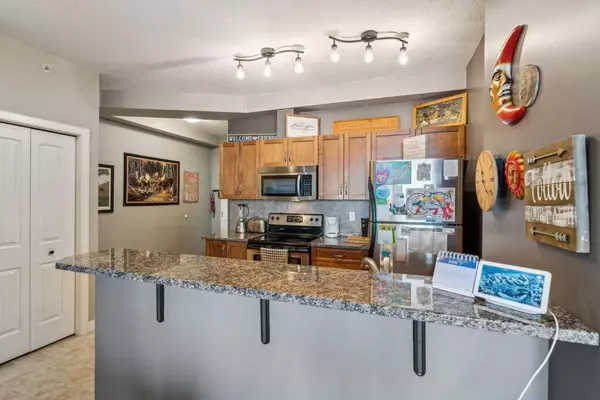 Airdrie, AB T4B 3H4,132 1 AVE Northwest #406