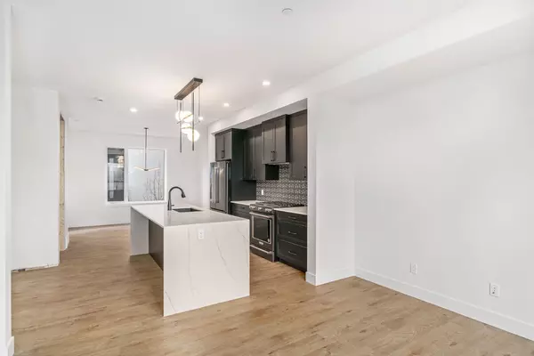 Calgary, AB T2T 1E8,2220 26 AVE Southwest #7