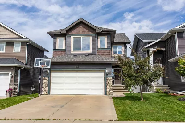 246 Viscount DR, Red Deer, AB T4R 0M7
