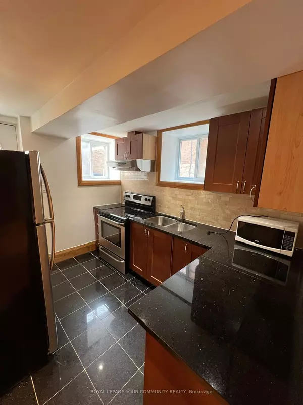 Toronto C09, ON M4T 1N9,179 St Clair AVE E #Rear