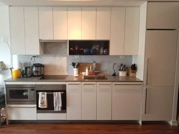 Toronto C15, ON M2K 0E3,115 McMahon DR #3301