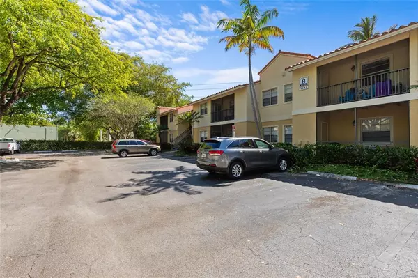 1237 SW 46th Ave #812, Pompano Beach, FL 33069