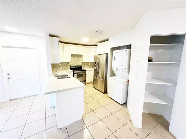 Fort Lauderdale, FL 33311,1136 NW 5th Ct
