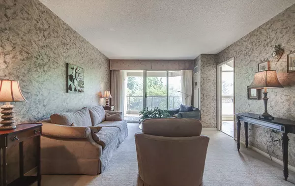 Mississauga, ON L5L 5S4,1800 The Collegeway N/A #210