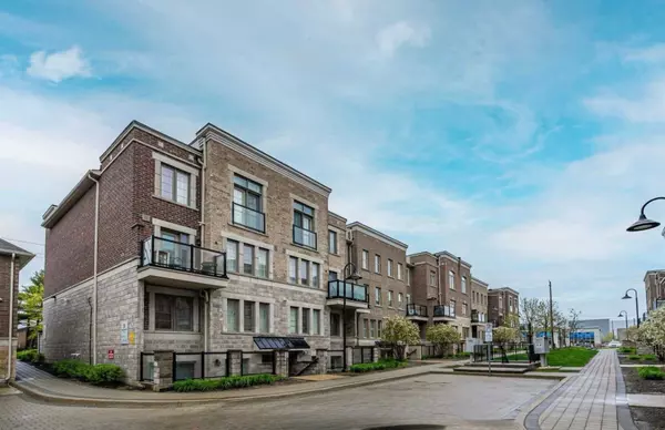 2315 Sheppard AVE W #42, Toronto W05, ON M9M 0E8