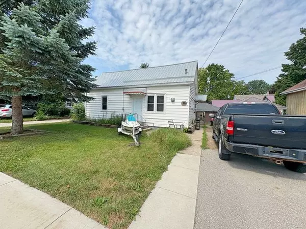 Aylmer, ON N5H 1X4,28 victoria ST S